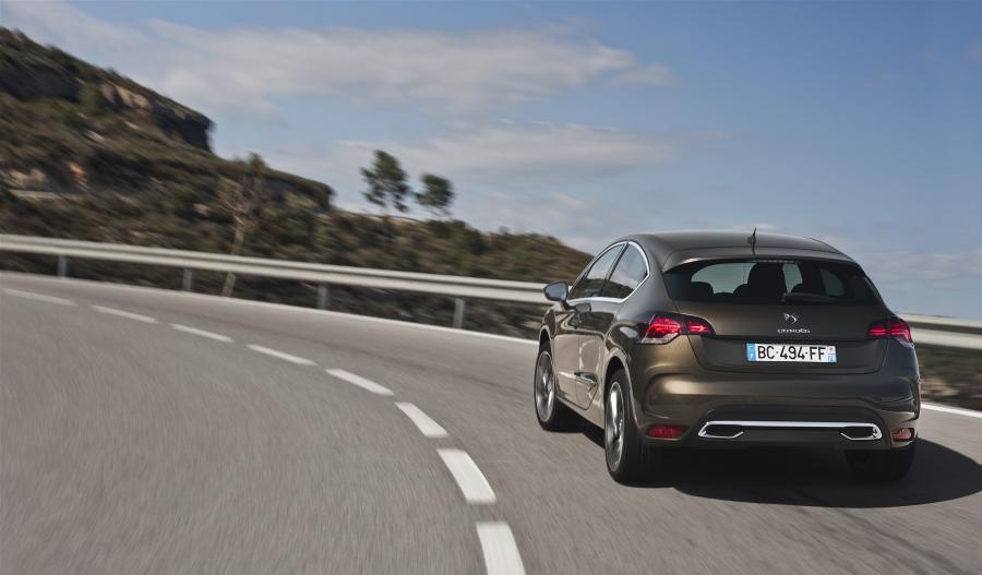  Citroen DS4 2010 года  (фото 59 из 143)